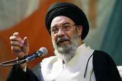 امام خمینی اسلام آمریکایی را کنار زد