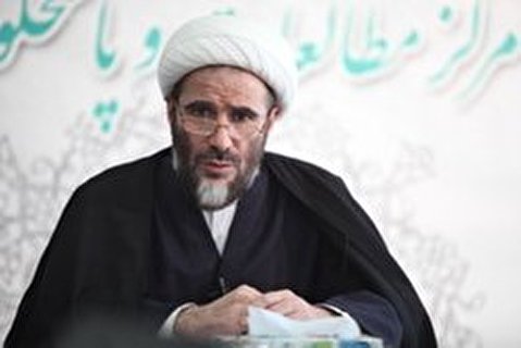 انقلاب اسلامی با تمام انقلاب های جهان تفاوتی جوهری دارد