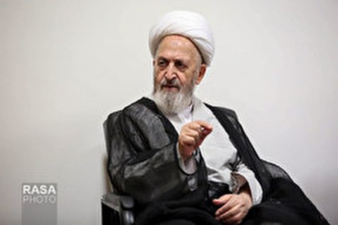 حضور پرشور در راهپیمایی 22 بهمن شکرگزاری نعمت الهی انقلاب است