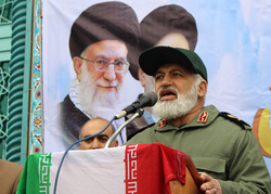 انقلاب اسلامی قلوب مردم دنیا را تسخیر کرده است