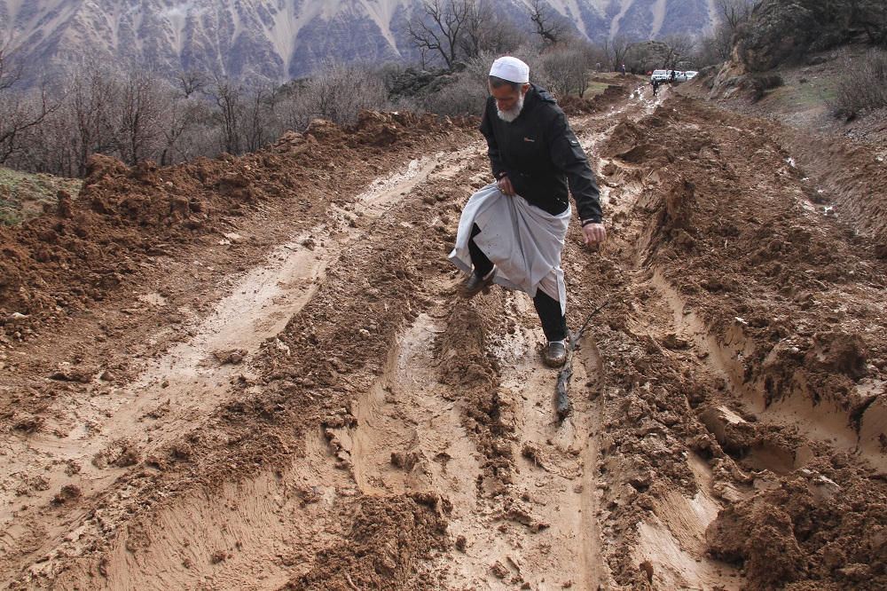 حضور مستمر امام جمعه شهرکرد در مناطق محروم؛ سنتی دیرینه