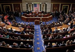 مجلس نمایندگان آمریکا برای محدود کردن اختیارات جنگی ترامپ تصمیم می گیرد