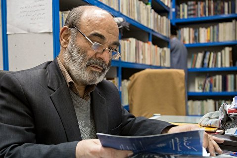 اگر با عینک غربی به وطن نگاه کنید، ضد وطن میشوید
