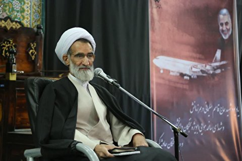 سردار سلیمانی به دنبال نجات بشریت از شر مستکبران بود