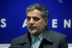 نقوی حسینی: دولت برای حل مشکلات برنامه‌ای ندارد