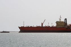 عربستان 10 کشتی حامل فرآورده‌های نفتی و مواد غذایی یمن را آزاد نمی‌کند