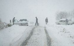 ۱۶ توصیه رانندگی در برف که شما را از مرگ نجات می‌دهند!