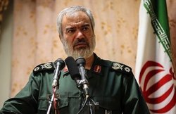 تبعیت از رهبری رمز پیروزی ملت ایران است