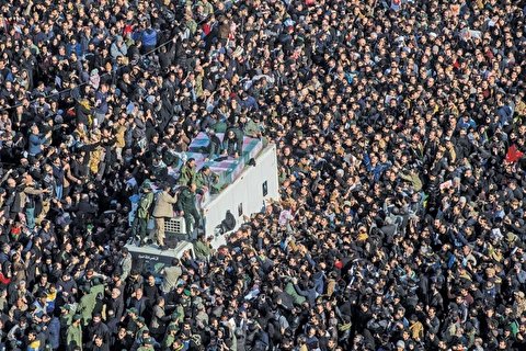 بزرگترین بدرقهی جهان رویش معرفتی جدید در انقلاب