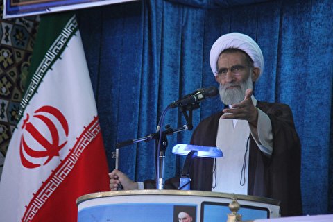 عبرت گرفتن از درسهای مکتب فاطمی راهگشای مشکلات امروز کشور است