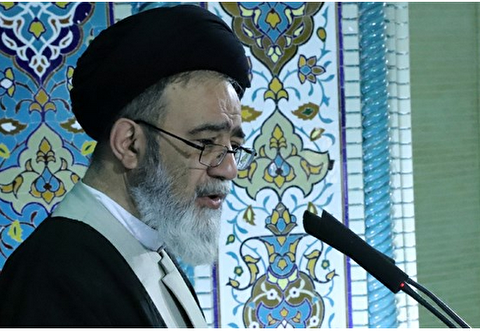 ارائه برنامه به جای دعواهای پوشالی و حزببازی