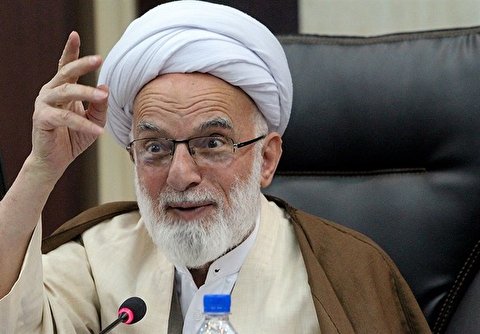 تمامی ملتهای مسلمان از اقدام استقلالطلبانه ملت عراق حمایت کنند