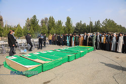 تشییع و خاکسپاری پیکر 11 شهید مدافع حرم در قم