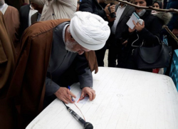 ملت ایران امروز با حضور باشکوه در انتخابات استکبار جهانی را مأیوس می‌کنند