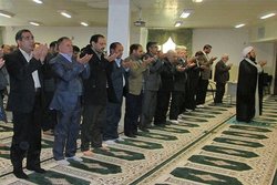 نماز جماعت در مساجد مرکز شهر اهواز اقامه نمی شود