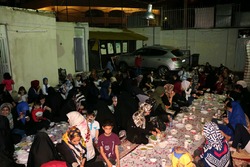 ضیافت رمضانیه مدرسه علمیه الزهرا در پایگاه بسیج شهید روستایی برگزار شد