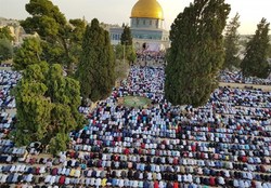 نماز با شکوه عید سعید فطر در مسجدالأقصی
