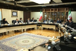 سفر وزیر صنعت به کشور عمان برای توسعه روابط اقتصادی