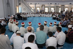 جشن فارغ التحصيلی حافظان قرآن در ترکیه