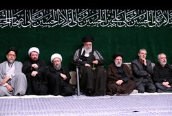 مراسم عزاداری شب تاسوعای حسینی با حضور رهبر معظم انقلاب