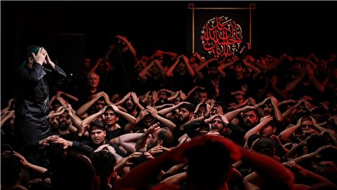 فیلم/ شب عاشورا با نوای سید مجید بنی فاطمه