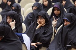 تحصیل ۱۴۰ طلبه خواهر در مدرسه علمیه فاطمیه شهرکرد