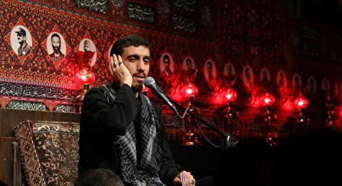 فیلم/ مداحی با نوای مهدی رسولی