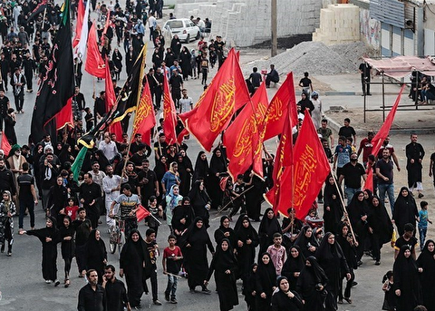 خدمات درمانی و امدادی هلال احمر به زائران در کربلا و کاظمین انجام میشود خدمات درمانی و امدادی هلال احمر به زائران در کربلا و کاظمین انجام میشود