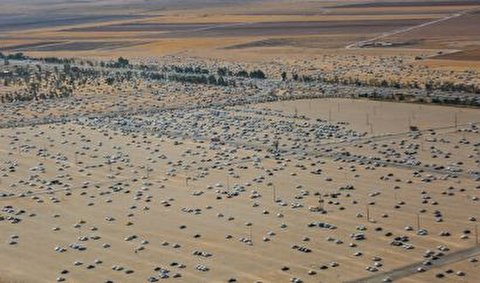 ۸۰ درصد پارکینگ های مهران تخلیه شدند