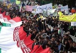 شعار «مرگ بر آمریکا» به مناسبت ۱۳ آبان در تهران طنین انداز شد