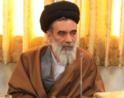 انتقاد عضو مجلس خبرگان رهبری از عدم حضور مجتهد در مجلس شورای اسلامی