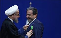 روحانی (آبان ۹۸): برجام افتخار ماست/ عراقچی (آذر ۹۸): نتیجه برجام، افزایش تحریم‌ها بود