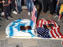 آتش‌زدن پرچم‌های آمریکا و رژیم صهیونیستی در تجمع اعتراض‌آمیز فلسطینیان