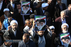 راهپیمایی با شکوه تهرانی ها نمایش جدایی صف مردم از اغتشاشگران بود
