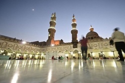 شورای علمای الازهر برپایی نماز جماعت را ممنوع اعلام کرد