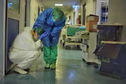 هجوم بیماران کرونایی باعث اشباع و بحرانی شدن بیمارستان‌های آمریکا شده است