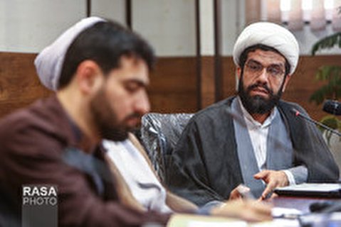 وظیفه اصلی طلبه درس خواندن است