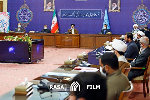 نشست هم اندیشی آیت الله رئیسی با گروههای جهادی