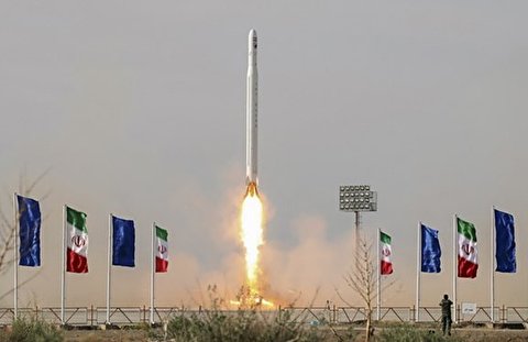 262975 309 - بازتاب جهانی پرتاب موفقیت‌آمیز اولین ماهواره نظامی ایران