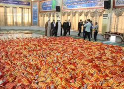 سپاه استان بوشهر سبد کالا بین کارگران آسیب دیده معیشتی توزیع می‌کند