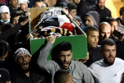 صدها نفر در مراسم تشییع جوان معلول فلسطینی شرکت کردند