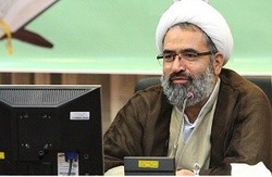 رهبر انقلاب آیینه تمام نمای امام خمینی است