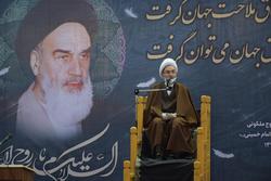 اقتدار ملت ایران در سایه اسلام، خون شهیدان و مردم کسب شده است