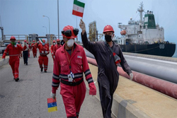محموله جدید بنزین ایران در راه ونزوئلا/ ایران به بازسازی پالایشگاه‌های ونزوئلا کمک می‌کند