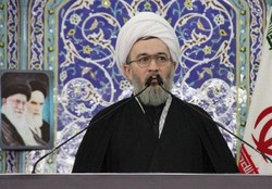 خنده و مذاکره با غرب حق ملت ایران را استیفا نمی‌کند