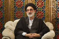 انعکاس نگاه عقلانی و تمدنی مرحوم حسینیان در کتاب «انقلاب اسلامی»