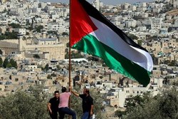 با ملت فلسطین عهد می‌بندیم که اشغالگر را بیرون خواهیم راند
