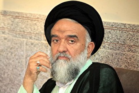 با مسؤولانی که آمریکا را کدخدا می دانند به جایی نمی رسیم