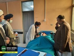 عیادت اعضای دفتر آیت الله حکیم از مجروحان انفجار مرکز آموزشی کوثر کابل