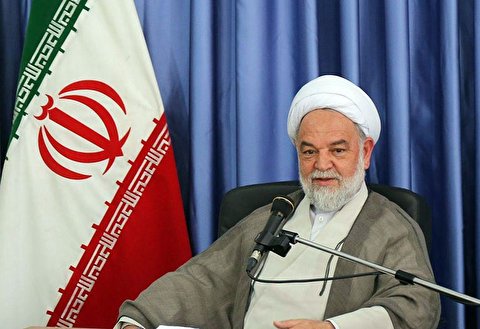 اخلاق و رفتار شایسته با مردم تجلی دینداری روحانیت است